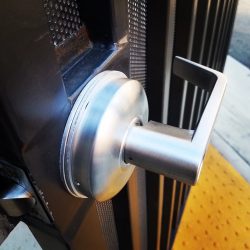 commercial_gate_lock_installation